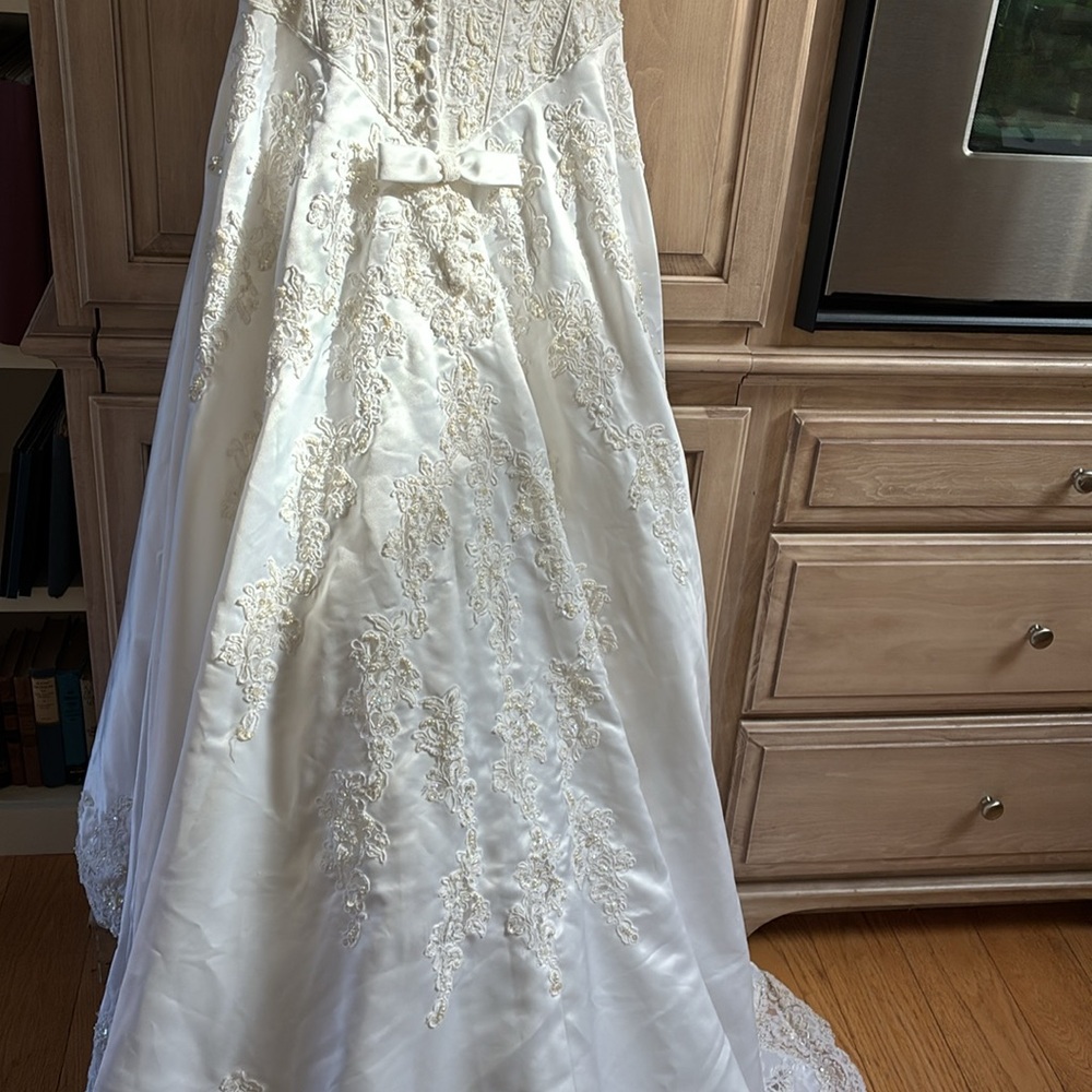 Mori Lee wedding White Floral Embroidered Gown LN - Picture 4 of 11